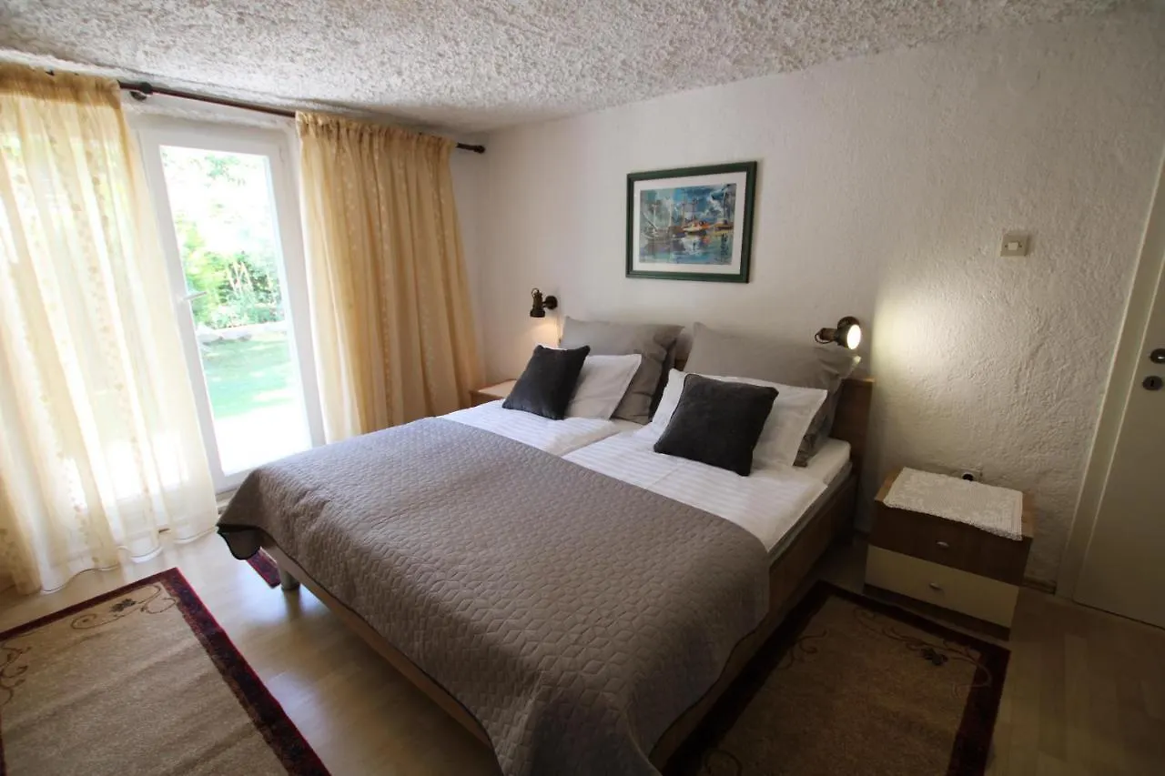 Apartment Sunny Garden Porec